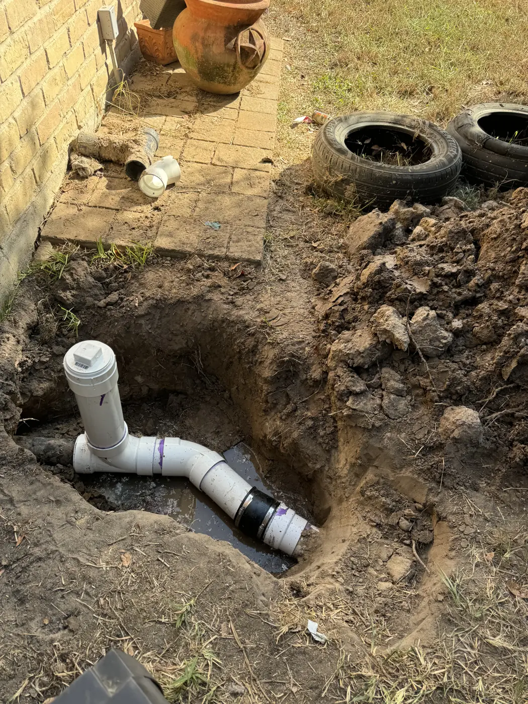 Exterior sewer cleanout